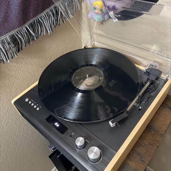 Black record player - Picture 2 of 5